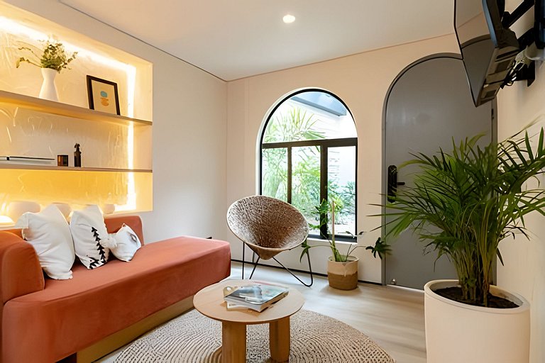 Casa Fiora | 2BR Laureles Apt – Kitchen, WiFi & AC