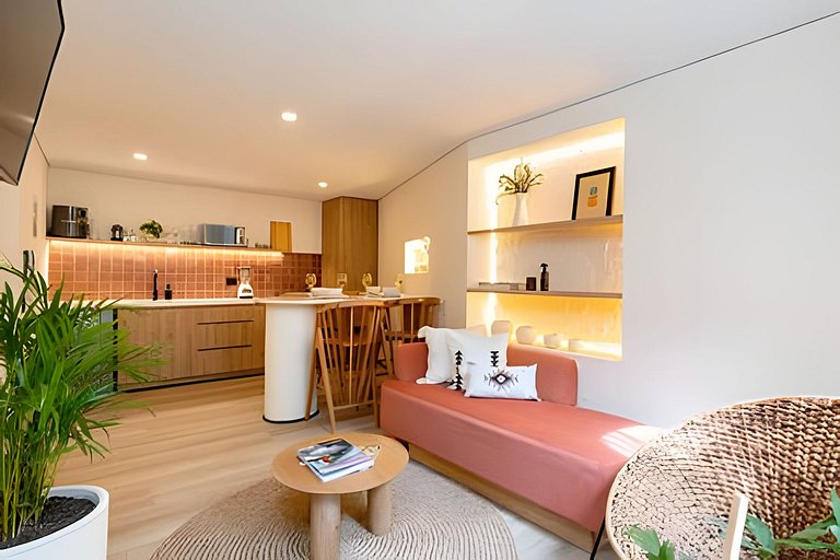 Casa Fiora | 2BR Laureles Apt – Kitchen, WiFi & AC