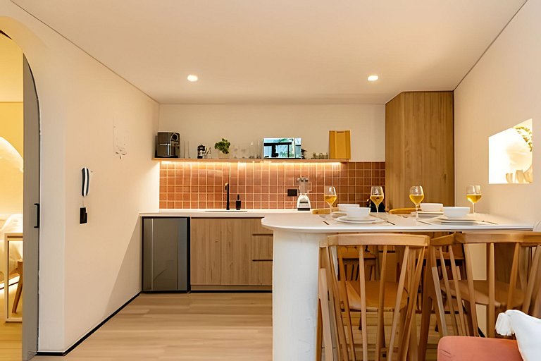 Casa Fiora | 2BR Laureles Apt – Kitchen, WiFi & AC