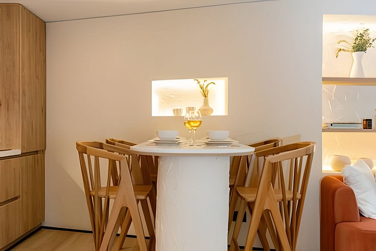 Casa Fiora | 2BR Laureles Apt – Kitchen, WiFi & AC