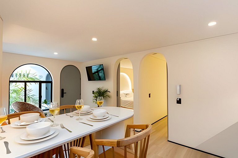 Casa Fiora | 2BR Laureles Apt – Kitchen, WiFi & AC