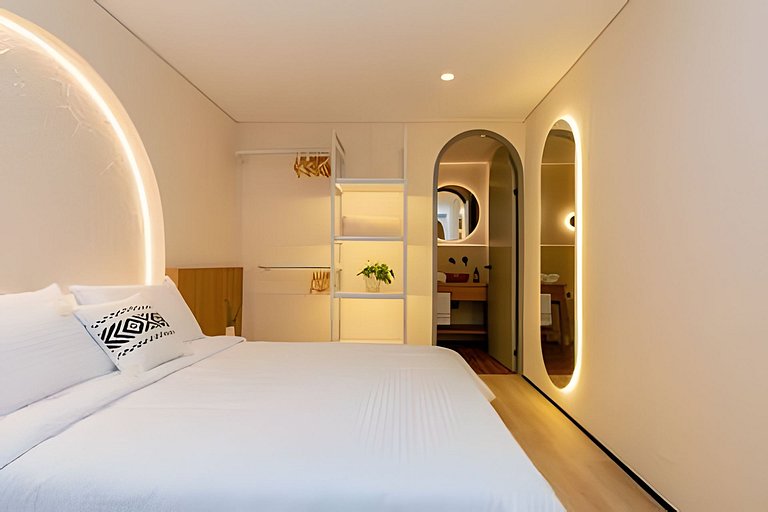 Casa Fiora | 2BR Laureles Apt – Kitchen, WiFi & AC