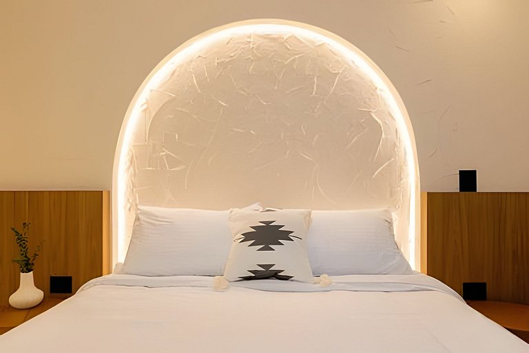 Casa Fiora | 2BR Laureles Apt – Kitchen, WiFi & AC