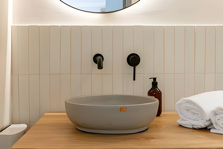 Casa Fiora|Studio Laureles w/Patio, Kitchen & WiFi