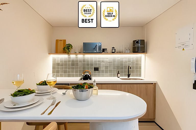 CasaFiora|1BR Laureles Apt w/ Desk, Kitchen & WiFi