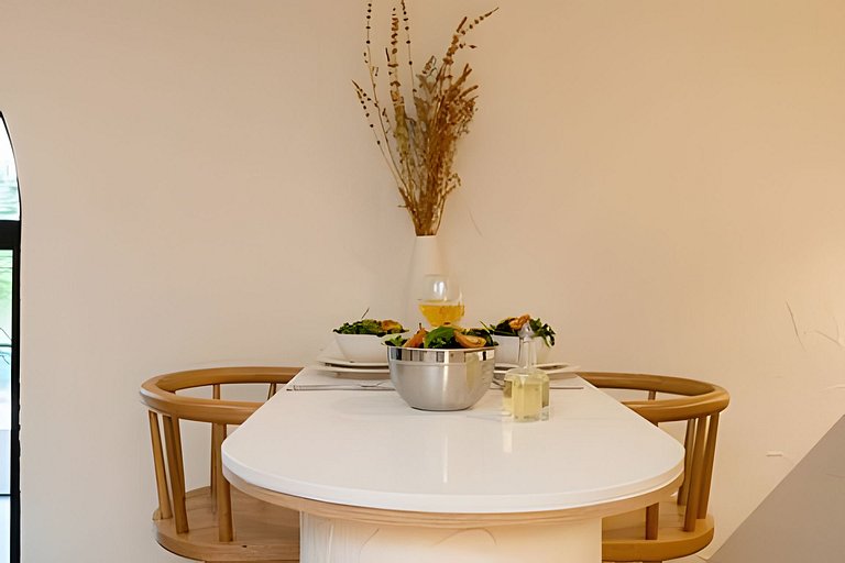 CasaFiora|1BR Laureles Apt w/ Desk, Kitchen & WiFi