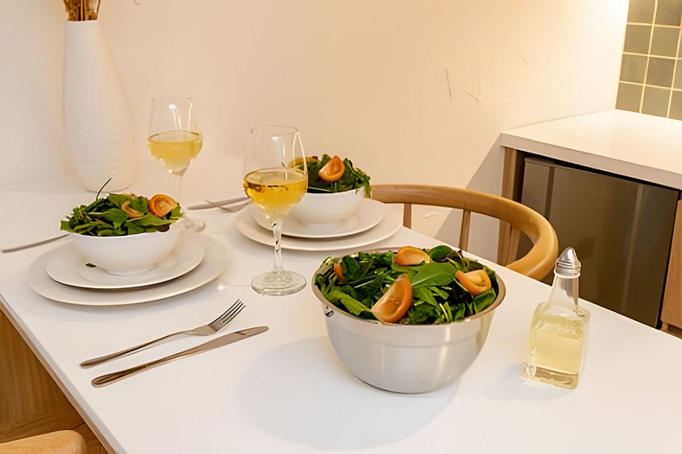 CasaFiora|1BR Laureles Apt w/ Desk, Kitchen & WiFi