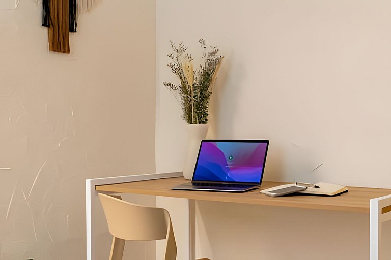 CasaFiora|1BR Laureles Apt w/ Desk, Kitchen & WiFi