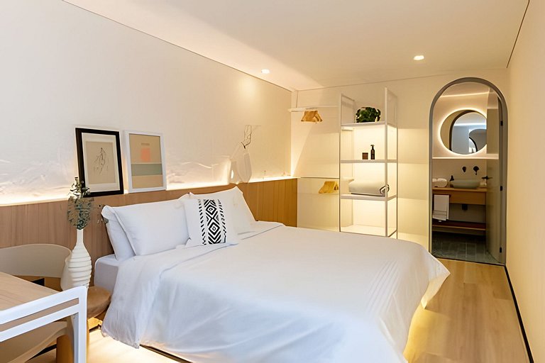 Casa Fiora| 2BR Laureles Apt w/ Balcony, AC & WiFi