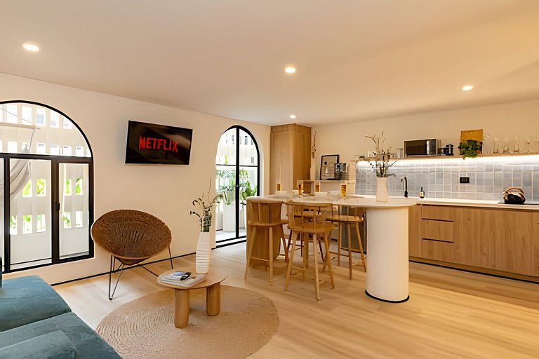 Casa Fiora| 2BR Laureles Apt w/ Balcony, AC & WiFi