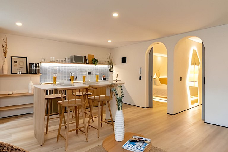 Casa Fiora| 2BR Laureles Apt w/ Balcony, AC & WiFi