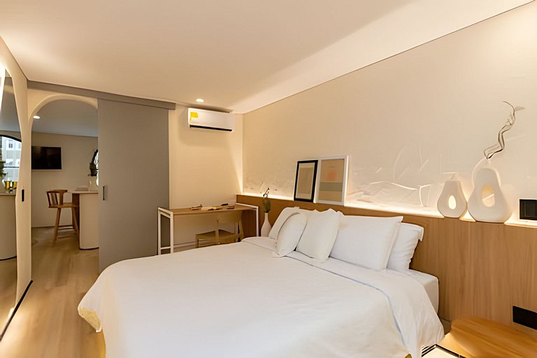 Casa Fiora| 2BR Laureles Apt w/ Balcony, AC & WiFi