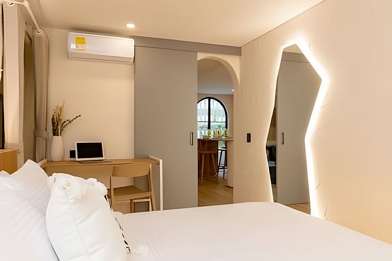 Casa Fiora| 2BR Laureles Apt w/ Balcony, AC & WiFi