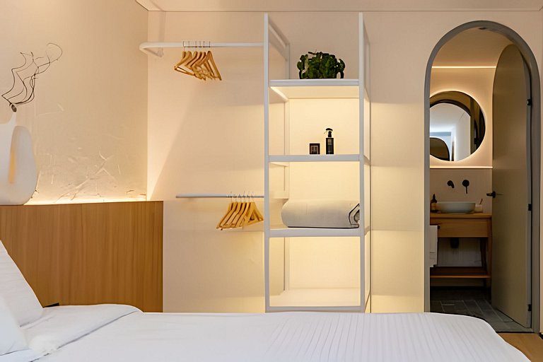 Casa Fiora| 2BR Laureles Apt w/ Balcony, AC & WiFi