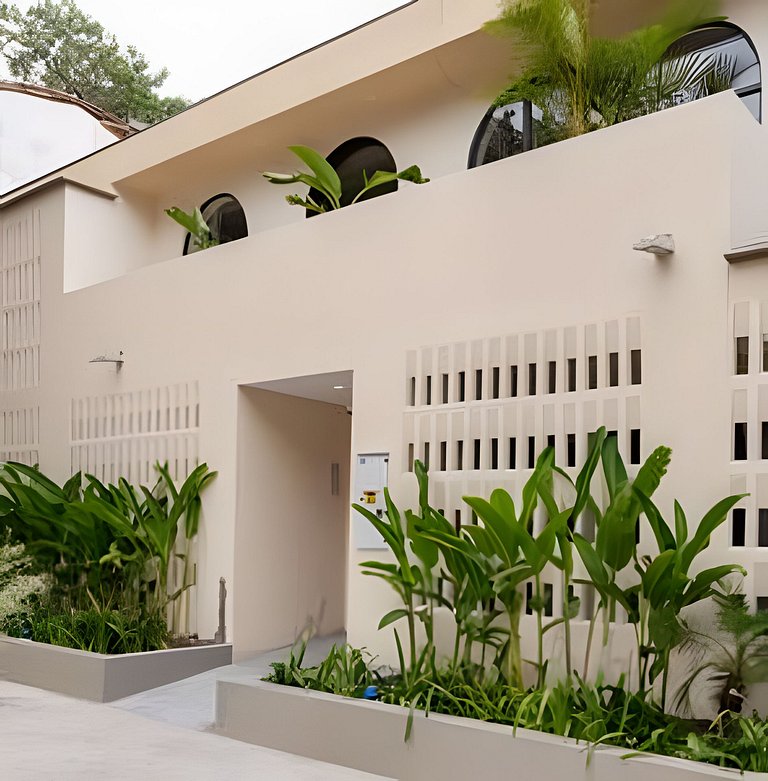 Casa Fiora| 2BR Laureles Apt w/ Balcony, AC & WiFi