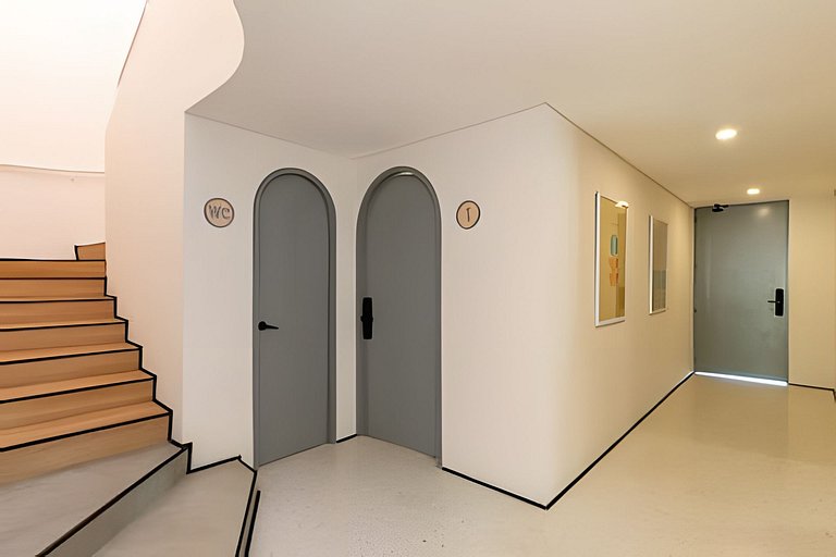 Casa Fiora| 2BR Laureles Apt w/ Balcony, AC & WiFi