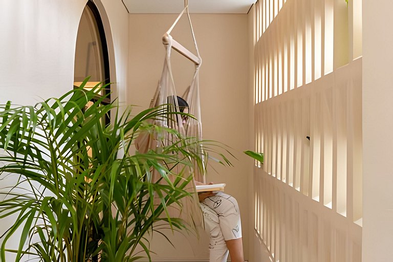 Casa Fiora|Studio Laureles w/Patio, Kitchen & WiFi