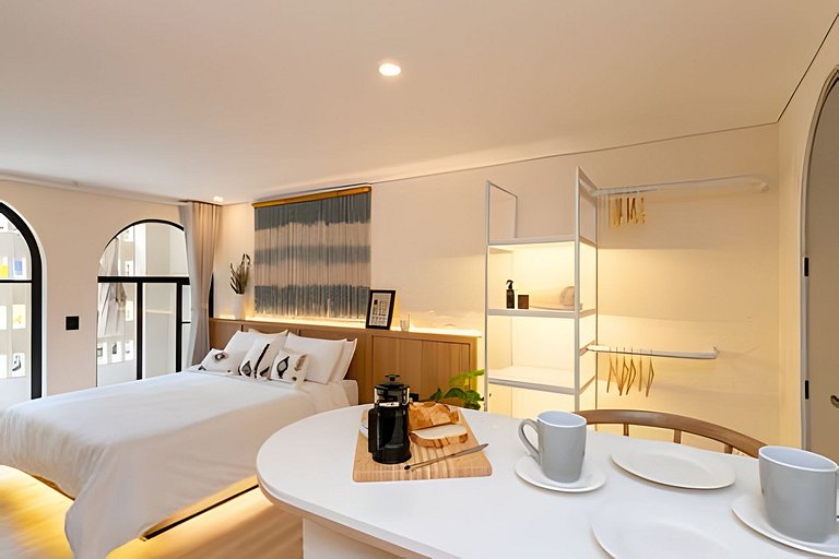 Casa Fiora|Studio Laureles w/Patio, Kitchen & WiFi