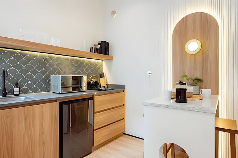 Luxury boho apartment - A/C - Kitchen- Fast Wi-Fi