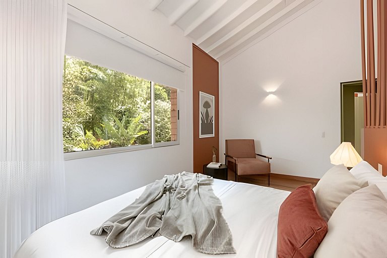 Villa in Poblado+6BR+Jacuzzi+Ping Pong+BBQ!