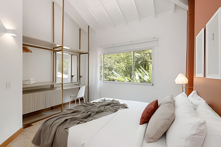 Villa in Poblado+6BR+Jacuzzi+Ping Pong+BBQ!