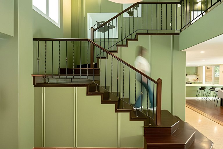 Villa in Poblado+6BR+Jacuzzi+Ping Pong+BBQ!