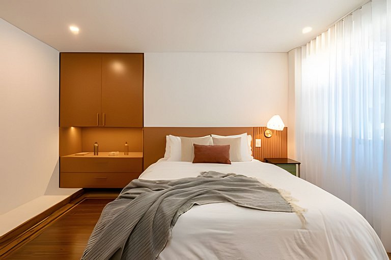 Villa in Poblado+6BR+Jacuzzi+Ping Pong+BBQ!