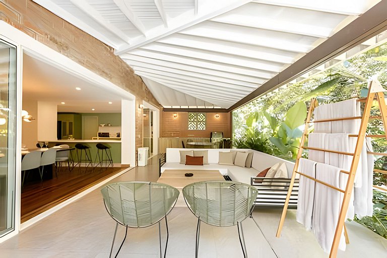 Villa in Poblado+6BR+Jacuzzi+Ping Pong+BBQ!