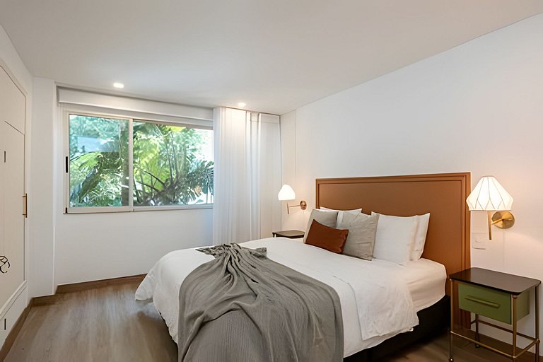 Villa in Poblado+6BR+Jacuzzi+Ping Pong+BBQ!