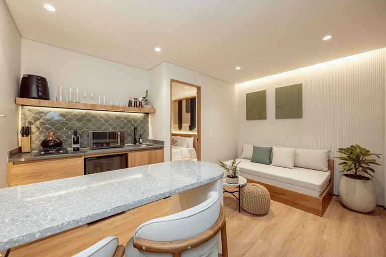 Luxury boho apartment - A/C - Kitchen- Fast Wi-Fi