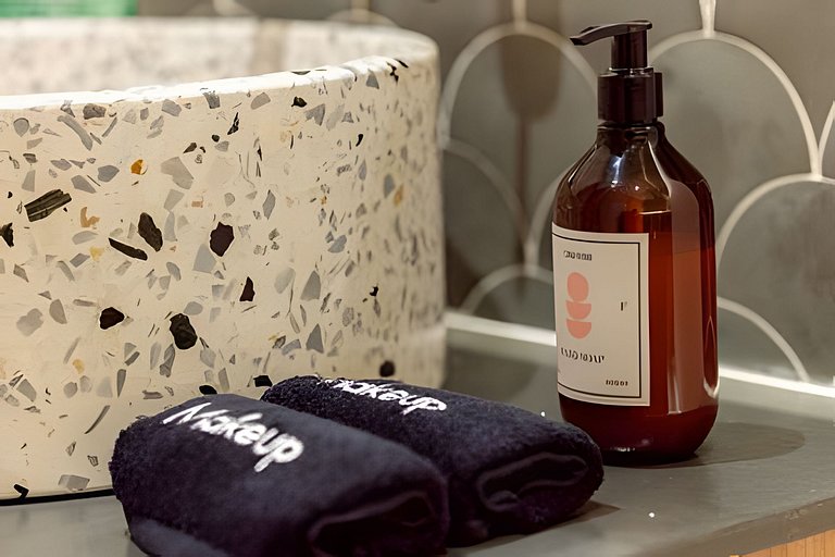 OASIS - Apto 4 - Piso 1 - CS 20 USD OPS · Private Jacuzzi St