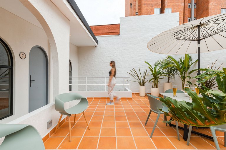 Casa Fiora| Cozy 1BR Laureles Apt – Kitchen & WiFi